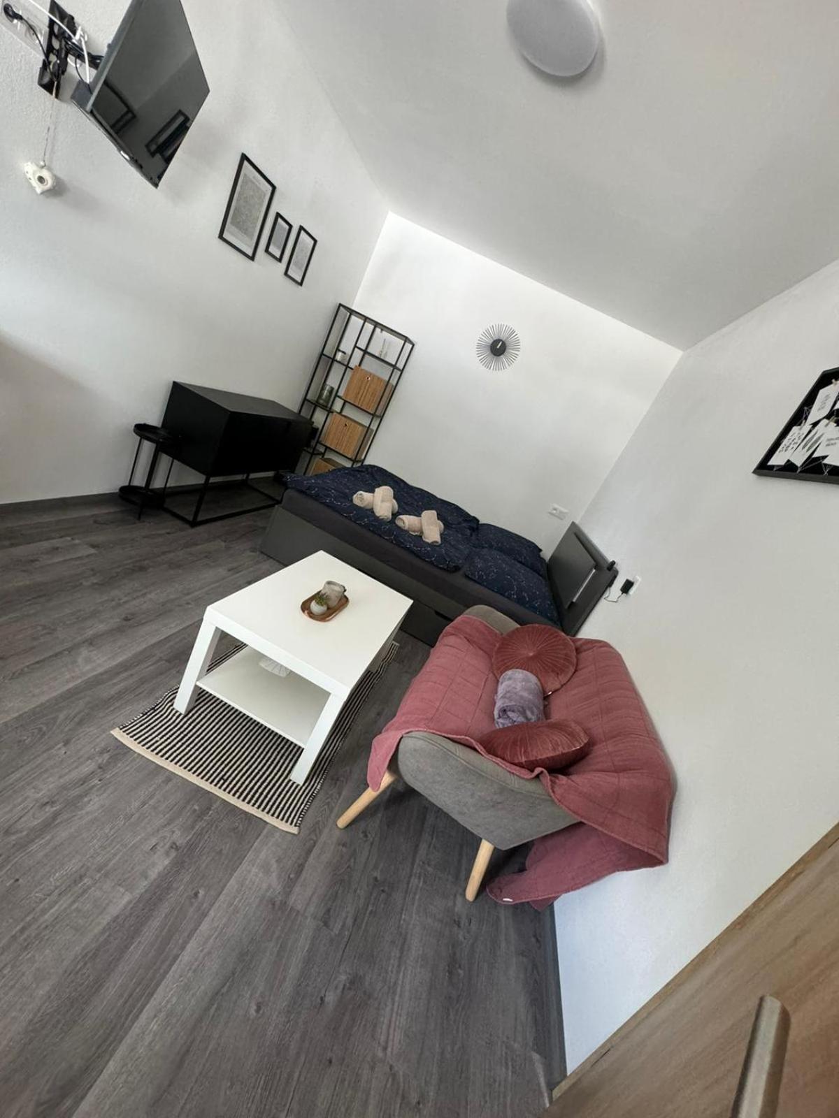 Hobiti Apartman - Sam Radslav Exterior foto
