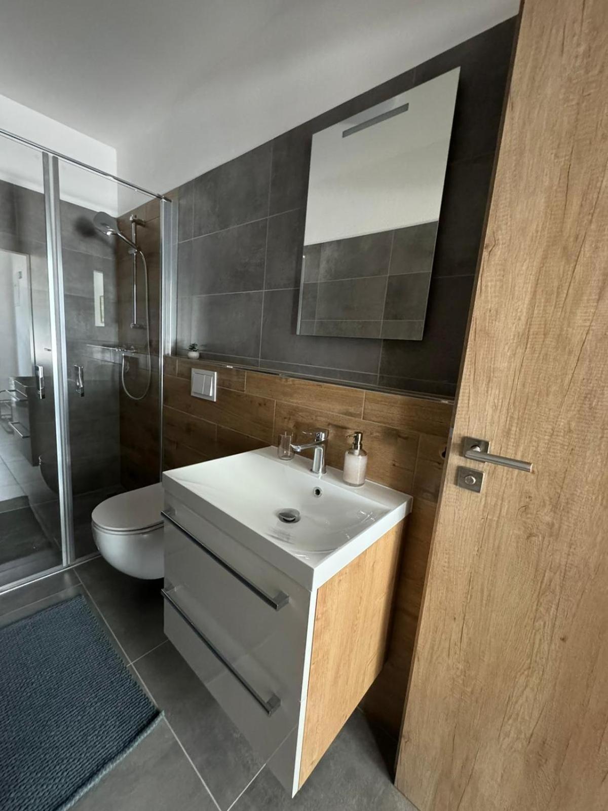Hobiti Apartman - Sam Radslav Exterior foto